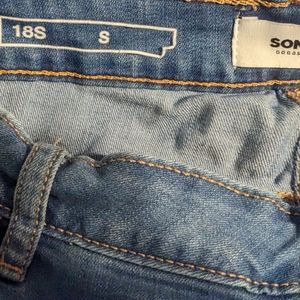 woman's size 18 short slimming distressed jeans